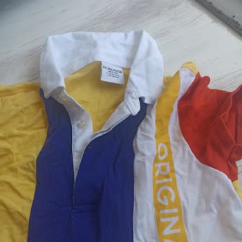 İlk Yıkamada Renkleri Karışan Tişört, İade Ve Değişim Şansı Bulamıyor