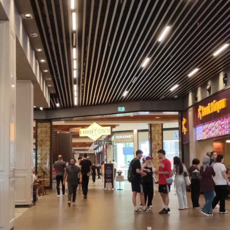 Siparişimiz Gelmedi, Diğer Masalar Önce Servis Edildi