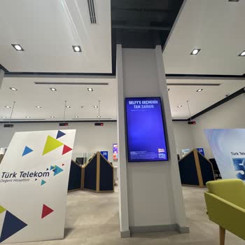 Türk Telekom Gayrettepe Şubesinde Öğle Saatlerinde Yetersiz Personel Nedeniyle Uzun Bekleme Süresi
