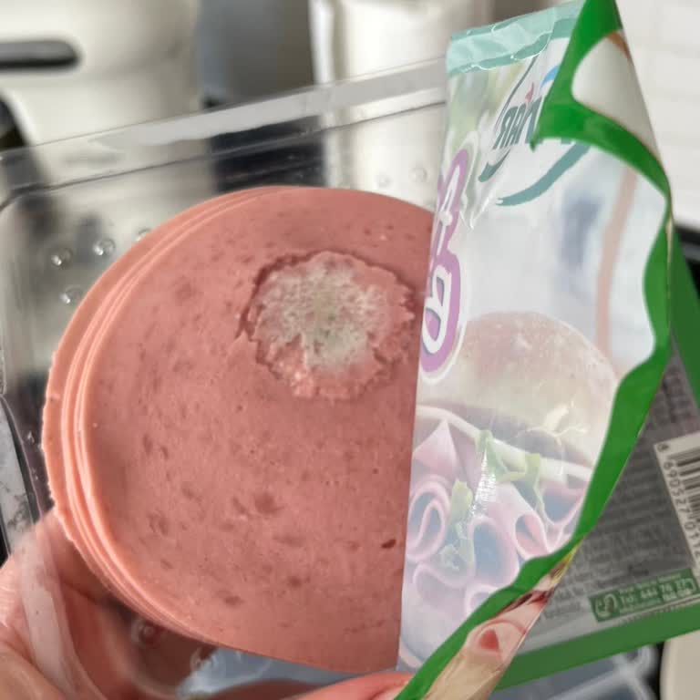 Son Kullanma Tarihi Geçmemiş Pınar Aç Bitir Üründe Küf