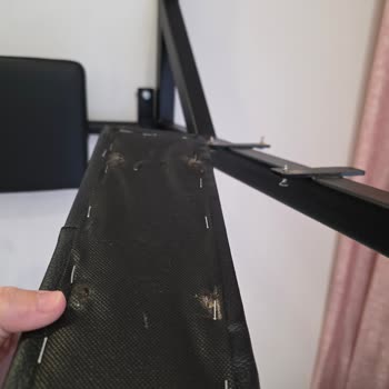 Kalitesiz Ve Tehlikeli Duvar Barfiksi Çocuğumu Yaraladı