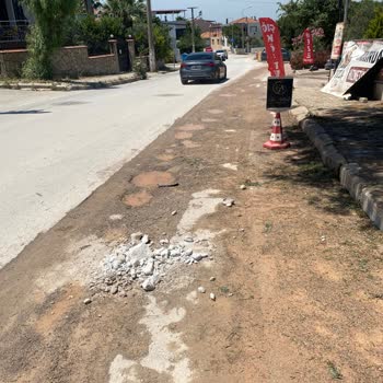 İZSU’nun Çelebi Mah. Eski Seferihisar Cd. Asfaltlanması Ve Tozlu Ortamın Temizlenmesi Talebi
