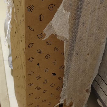 Açık Ve Yırtık Paket Tesliminde Hepsijet Sorumluluk Almıyor