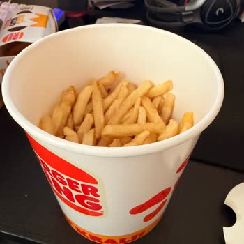 Burger King Şubesinde Patateslerin Sürekli Eksik Gönderilmesi Ve İade Talebi
