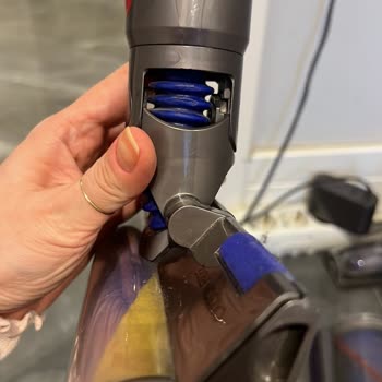 Garanti Kapsamında Dyson V15 Detect Hortum Yırtılması Ve Çekim Gücü Azalması