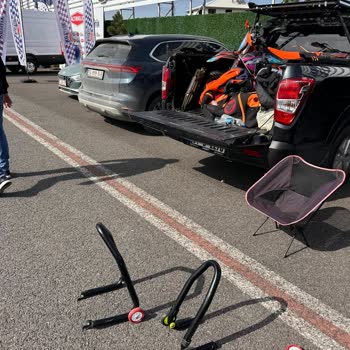 Altınkılıç Standındaki Kontrolsüz Araç Çocuğumun Motosikletine Zarar Verdi