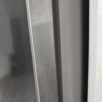 Üretim Hatası Nedeniyle Buzdolabı Dış Paneli Ücretsiz Değişim Talebi