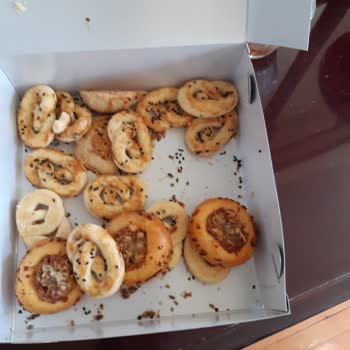 Seyran Pastanesi’nden Bayat Kuru Pasta Ve Görselle Uyuşmayan Ürün İçin İade Ve Değişim Talebi