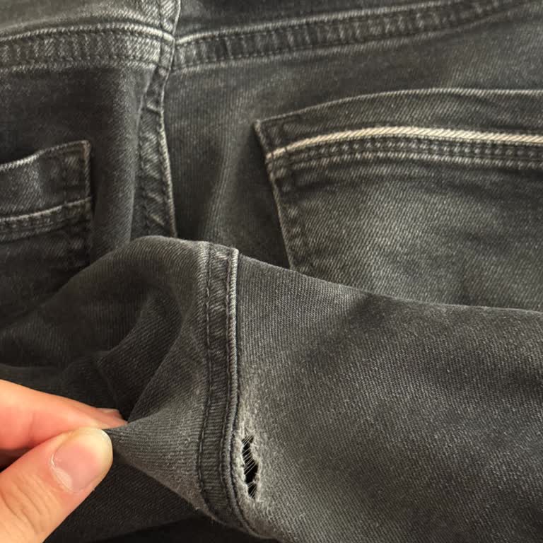 Mavi Denim Pantolon Alt Kısmında Tekrar Yırtık: Kalite Hayal Kırıklığı