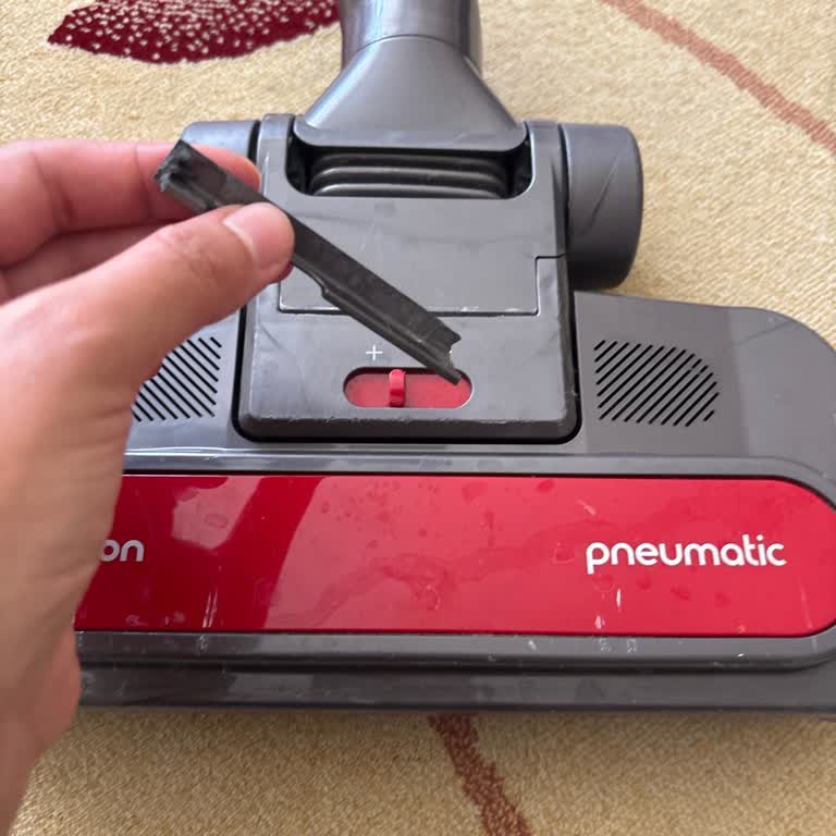 Dyson Multi Floor 2 Pneumatik Başlığının Kısa Sürede Kırılması Ve Garanti Reddi