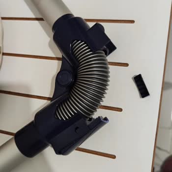 Sinbo Dikey Süpürge Boru Klipsi Kırıldı, Yetkili Servis Parça Sağlamıyor