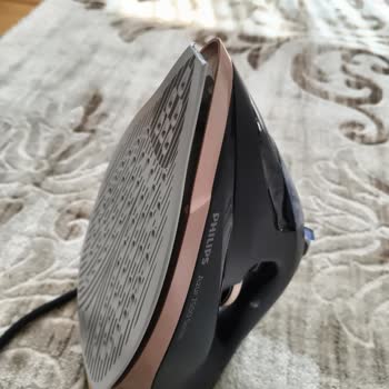 Philips Ütüsü Hafif Temasta Sivri Ucu Kırıldı, Ücretsiz Onarım Talep Ediliyor