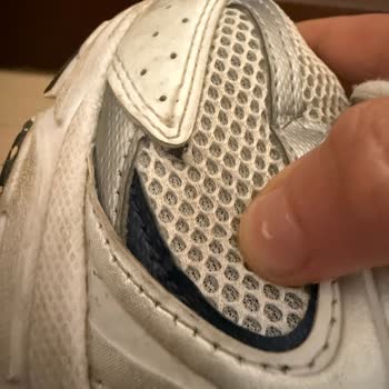 6 Ayda Ön Kısmı Açılan New Balance 530 Ayakkabımın Garanti Reddi Haksızdır