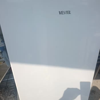 Paslanan Soğutucu Demirleri Nedeniyle Vestel Derin Dondurucu Ürün Değişimi Talebi