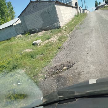 Yavuz Selim Mahallesinde Su Borusu Patlaması Ve Çamurlu Yol Sorunu