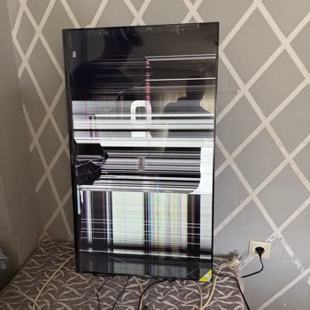 Hasarlı Kutu Ve Bozuk Televizyon İçin Sorumluluk Reddi Ve İade Talebi