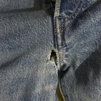Levis Pantolonum 4 Ayda Yırtıldı, Garanti İhlali Ve Saygısız Mağaza Hizmeti
