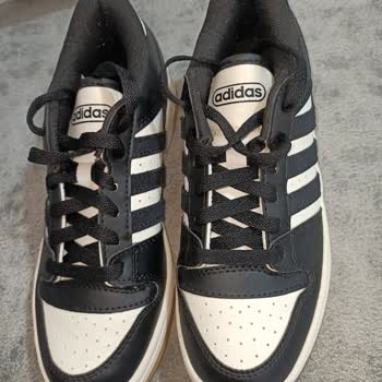 Ayak Şişmesi Ve Su Toplanması Nedeniyle Adidas Ayakkabının Değişimi Reddedildi