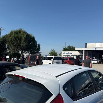 Tüvtürk Randevu Saatine Uyulmadığı İçin Uzun Bekleme Ve Kaotik Sıra