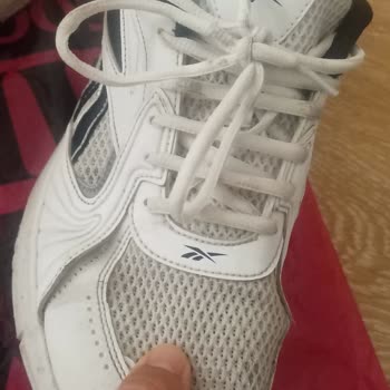 Kısa Sürede Açılan Dikişleriyle Reebok Ayakkabısının Garanti Reddi