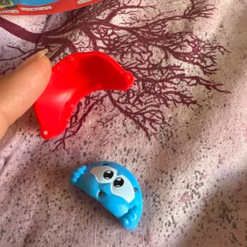 Ozmo Sürpriz Yumurtasındaki Oyuncakta Parça Hatası Çocuğumu Mağdur Etti