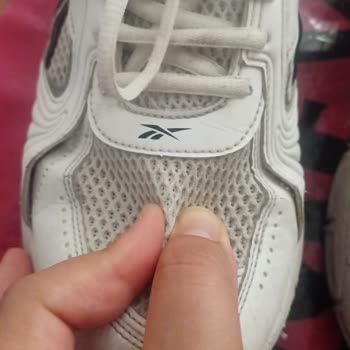 Reebok Ayakkabısının Dikiş Sorunu Garanti Kapsamı Dışı Olarak Değerlendirildi