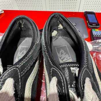 Vans Ayakkabılarda Kısa Sürede Topuk Deformasyonu Ve Dış Yüzey Tüylenmesi