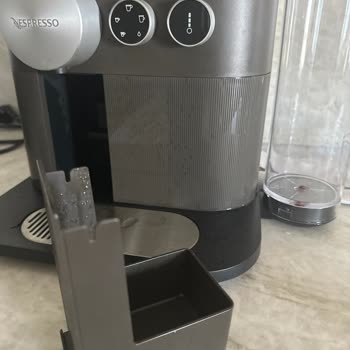 Nespresso D80 Kapsül Haznesi Kapağı Bulunamaması