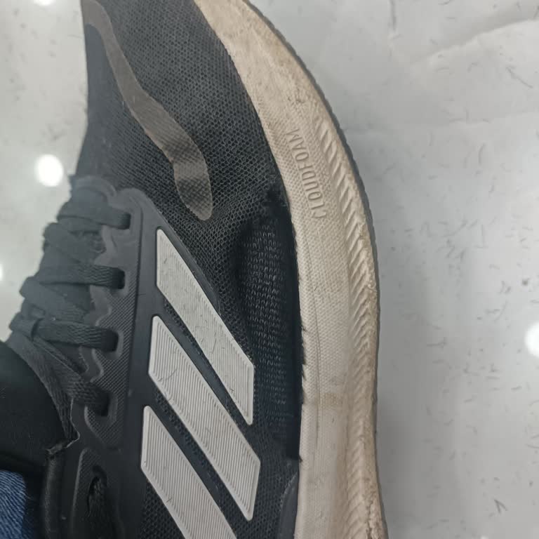 Adidas Runfalcon 5 Ayakkabılarda Kısa Sürede Yırtılma, Kullanıcı Hatası Reddi