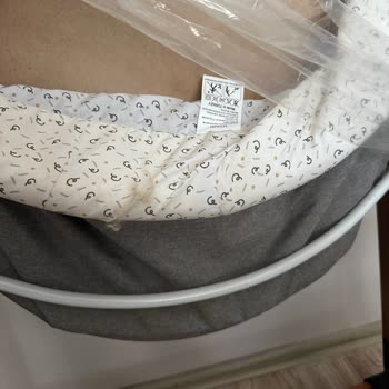 Kirli Ve Kedi Tüyleri İçeren Beşikte İade Problemi