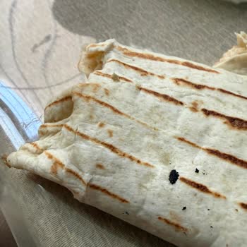 Donuk Dürüm Ve Restoranın Saygısız İletişimi