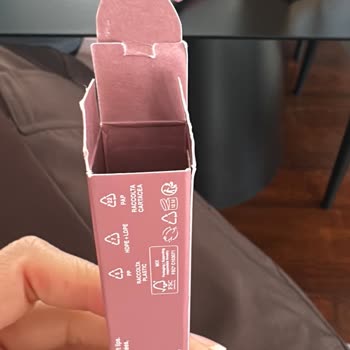 Yırtık Ambalajlı Lip Gloss Ücret İadesi Gecikiyor