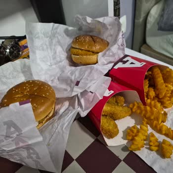 Yanlış Ve Eksik Sipariş, Soğuk Yemek Ve 2 Saatlik Gecikme Nedeniyle İade Talebi