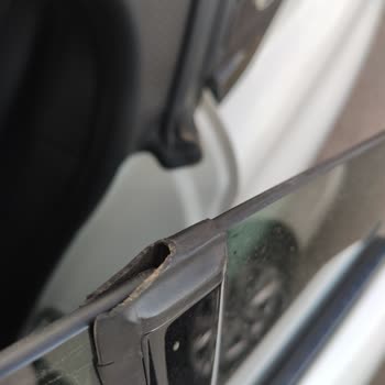 Arka Cam Fitilleri Üretim Hatası, Servis Yanlış Değerlendirme
