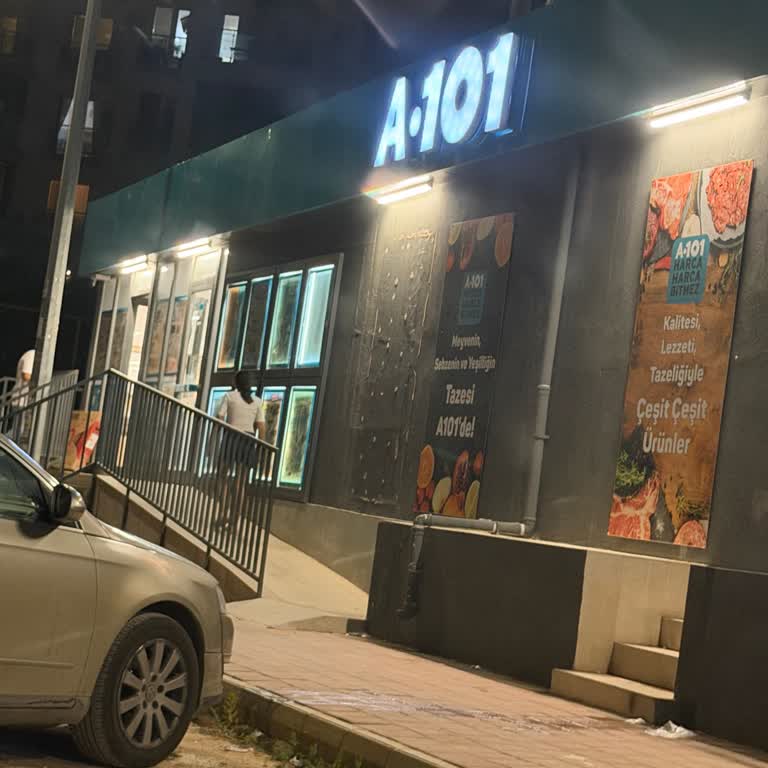 Açık Saatine Rağmen A101 Şubesi Kapalı Ve Personel Umursamaz