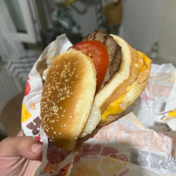 Yanlış Burger, Çürük Sebzeler Ve Eksik Soslar İçin Kısmi İade Talebi