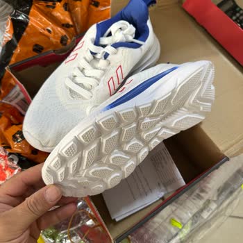 Hummel Çocuk Ayakkabısında Sert Plastik Yara Yaptı, İade Reddi