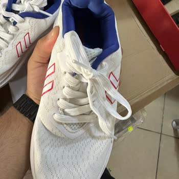Hummel Çocuk Ayakkabısında Sert Plastik Yara Yaptı, İade Reddi
