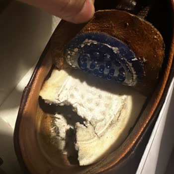 Hotiç İzmir Mağazası Ayıplı Ayakkabı İçin Kullanıcı Hatası Dedi