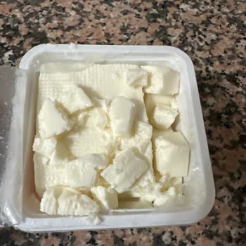 Lokum Kıvamında Beyaz Peynir Sert Ve Ekşi Çıktı, Ürün Değişimi İstiyorum