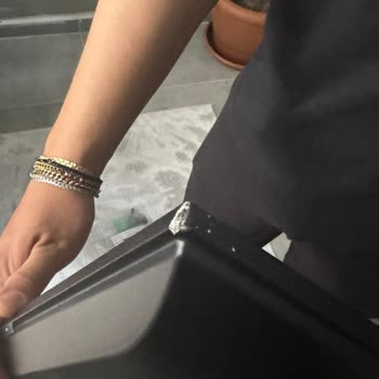 Hasarlı Televizyon Teslimatı İçin Gecikmiş Geri Dönüş Ve Yeni Ürün Talebi