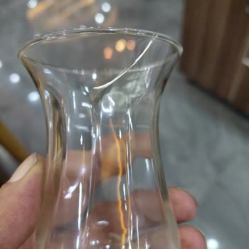 Söğüt Şok Market Cam Bardaklarının Patlaması Güvenlik Ve Maddi Zarara Neden Oluyor