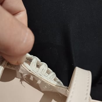 Ayakkabının İç Parçaları Ağrıya Neden Oldu Ve Geri İade Reddi