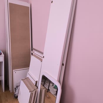 Kırık Dolap Parçası İçin Uzun Süreli Çözüm Bekleyişi