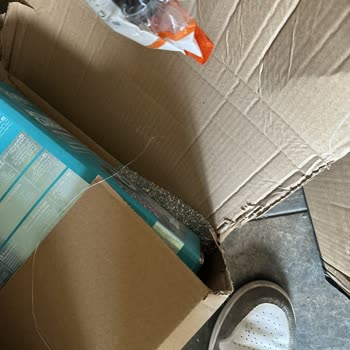 Kırık Koli Ve Saygısız Kargo Çalışanı Nedeniyle Amazon İade Sürecinde Mağduriyet