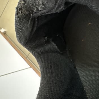 Üç Hafta Sonra İç Astar Yırtılan Spor Ayakkabıda Çözüm Sunulmadı