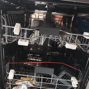 Yeni Grundig Çamaşır Makinesinde Kırık Ve Servis Sorunu