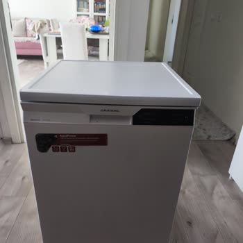 Yeni Grundig Çamaşır Makinesinde Kırık Ve Servis Sorunu