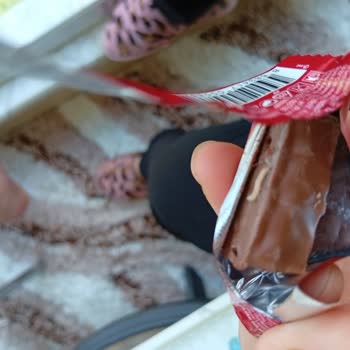 Tadelle Çikolatalarında Kurtçuk Bulunması Hijyen Ve Sağlık Endişesi Oluşturdu