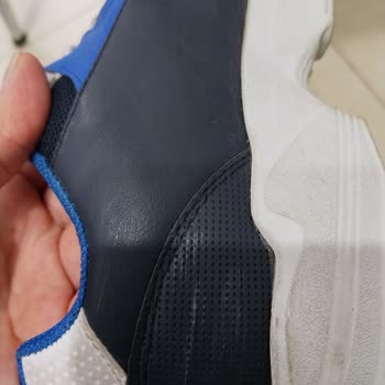 Kinetix Spor Ayakkabısının Bir Günlük Kullanımda Renk Solması Ve Değişim İsteği